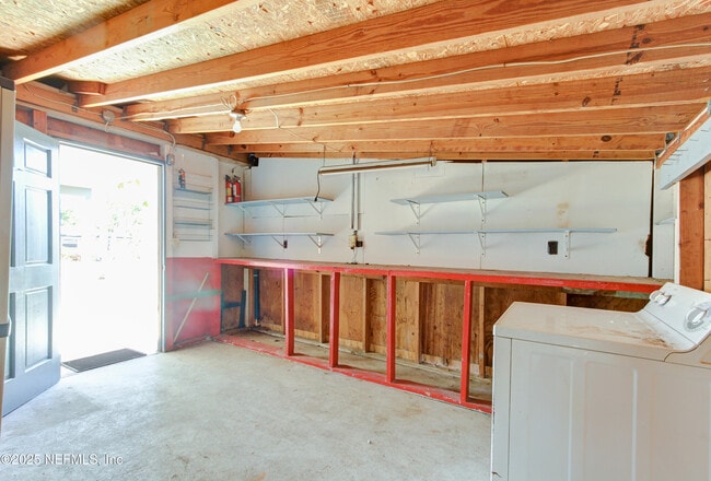 Building Photo - 748 Foxbriar Cove