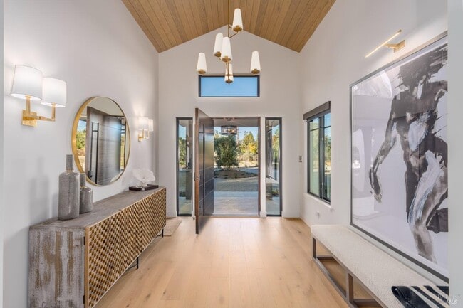 Building Photo - 601 Napa Rd