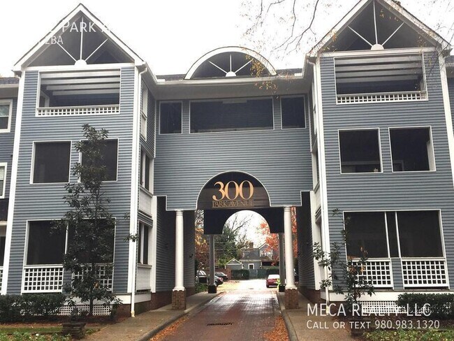 Primary Photo - 300 E Park Ave