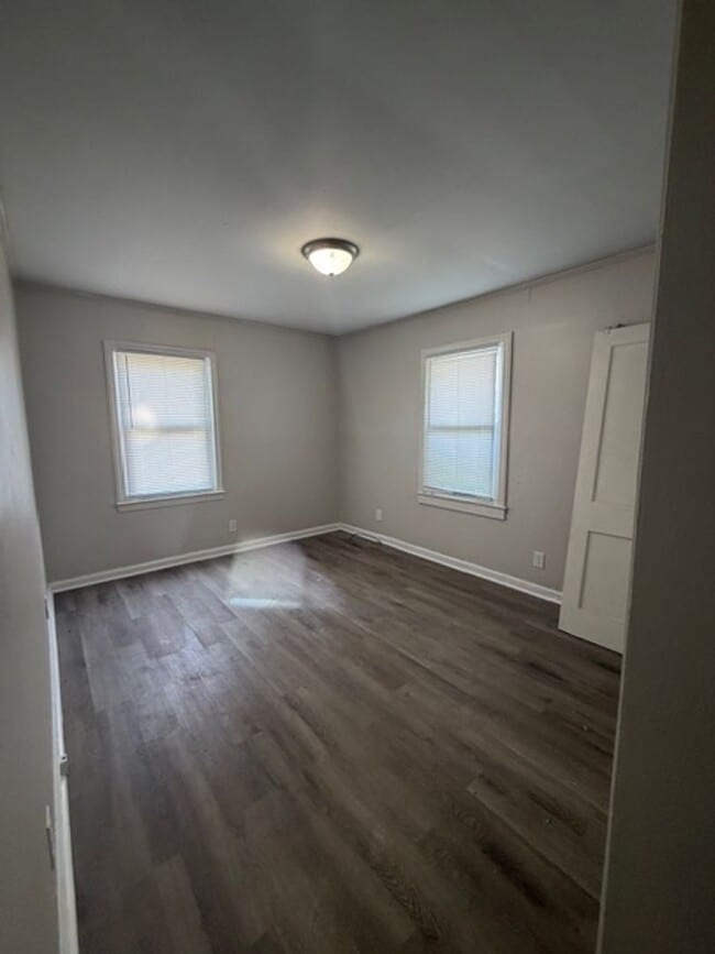 Building Photo - 609 Marcella Dr