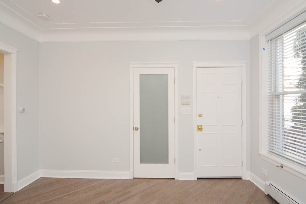 Building Photo - 3144 N Oakley Ave