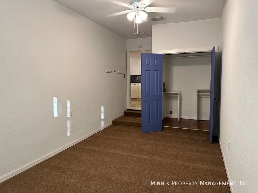 Building Photo - 2115 S Loop 289