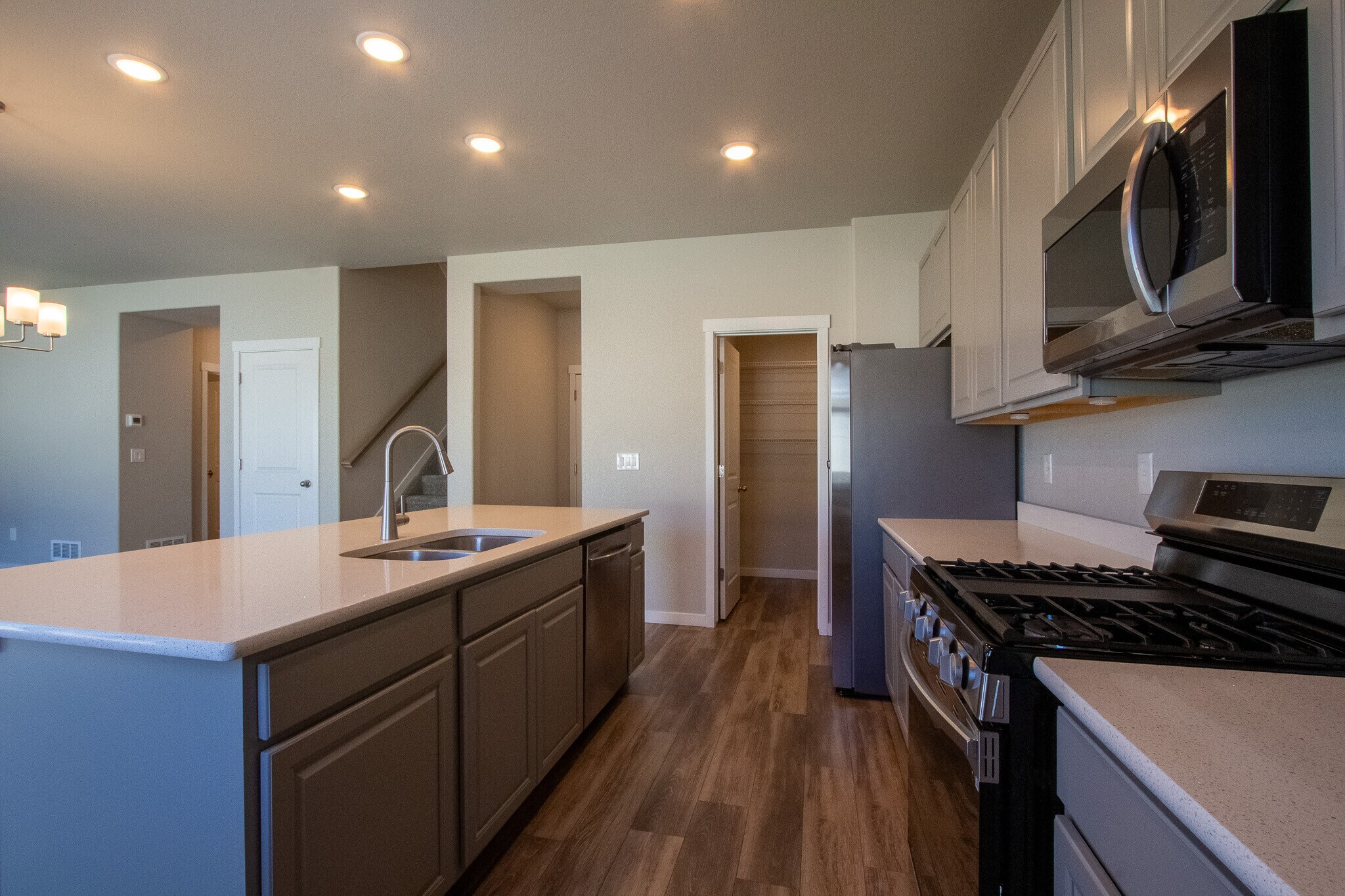 Building Photo - 8136 Lookout Ct
