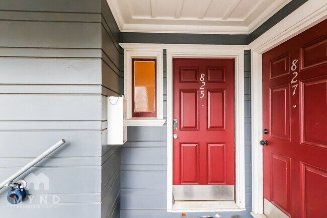 Building Photo - 825 14th St