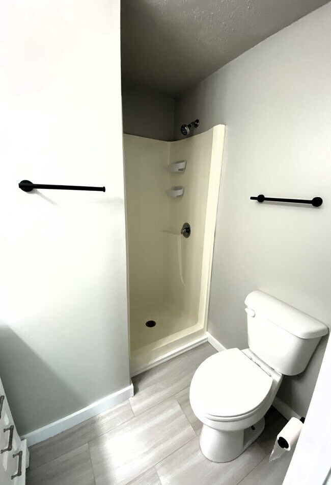 Building Photo - Available for Immediate Move-in!!!