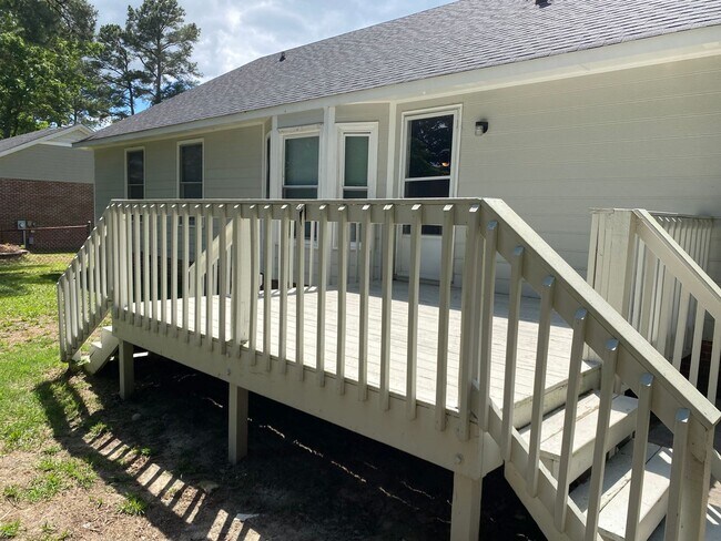 Building Photo - 1283 Exeter Ln