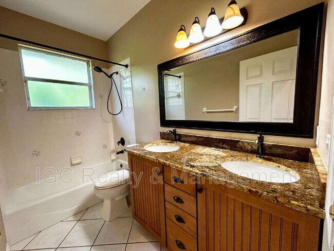 Building Photo - 159 Martesia Way