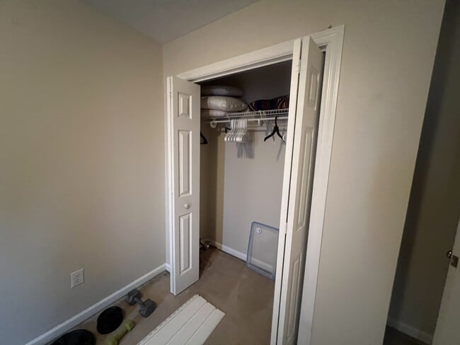 Building Photo - 1460 Bergamont St