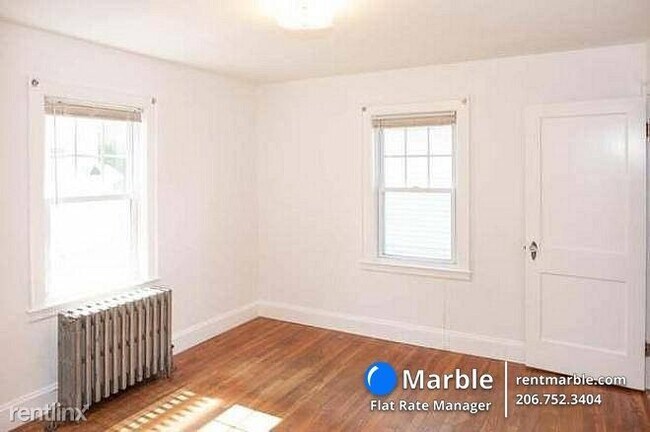 Building Photo - 3 br, 2 bath House - 156 Summit St