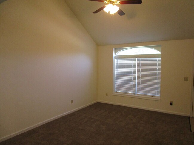 Building Photo - 2412-2414 Calder Ct.