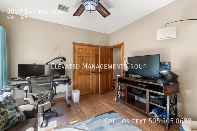 Building Photo - 3809 Bay Hill Loop SE