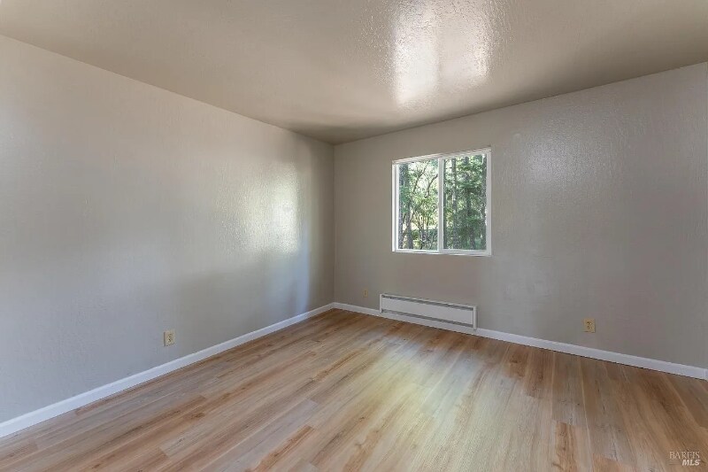 Building Photo - 1608 Daphne Dr