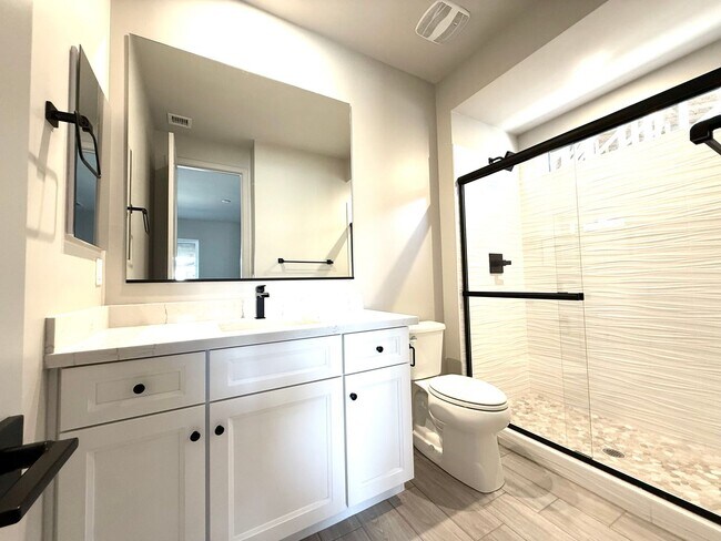 Building Photo - Brand New home in Jasper!