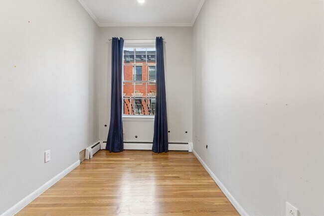 Building Photo - 64 W Cedar St