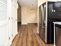 Building Photo - 707 S Marshall St