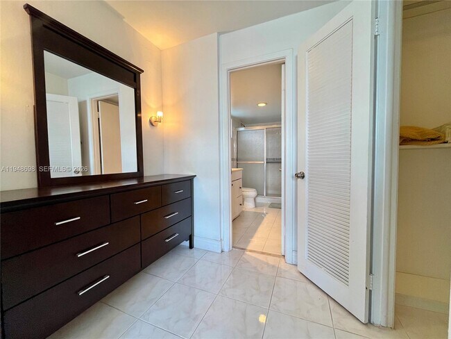 Building Photo - 3551 NE 169th St