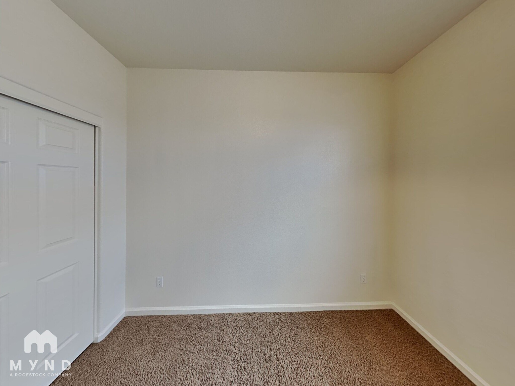 Building Photo - 1088 Crown View Dr