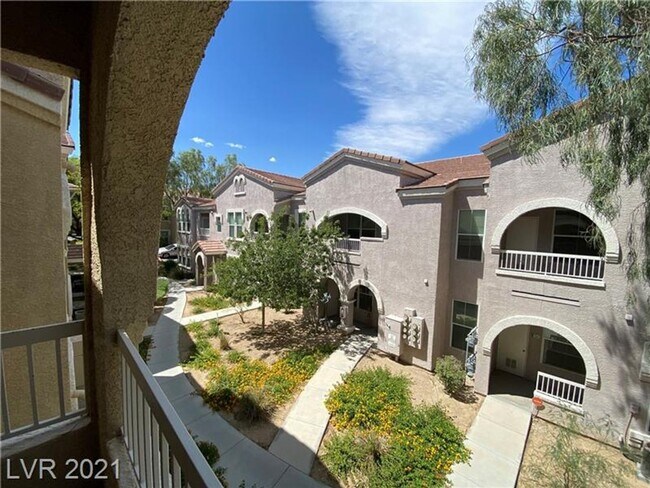 Building Photo - Furnished one bedroom