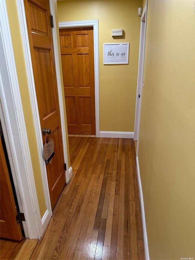 Building Photo - 154 Pennsylvania Ave