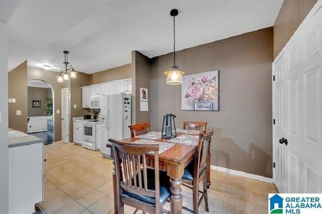 Building Photo - 2011 Ashley Brook Way