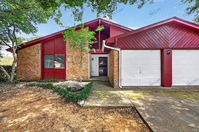 Building Photo - 2913 Green Ridge St