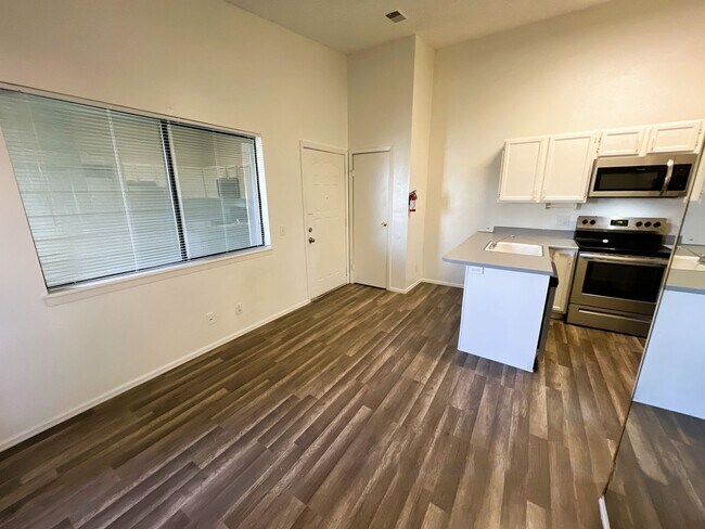 Building Photo - Studio Apartment in the Sable Cove Condomi...