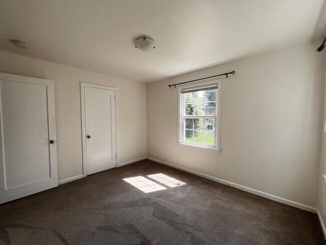 Building Photo - Beautiful 2 Bedroom/1 Bath Home in Magnolia for Rent!