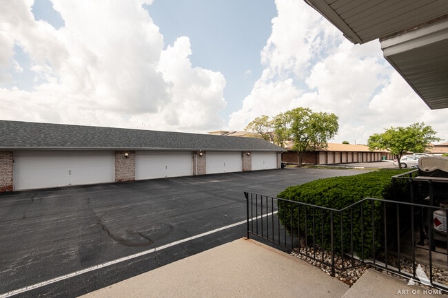 Building Photo - 7405 Tiffany Dr