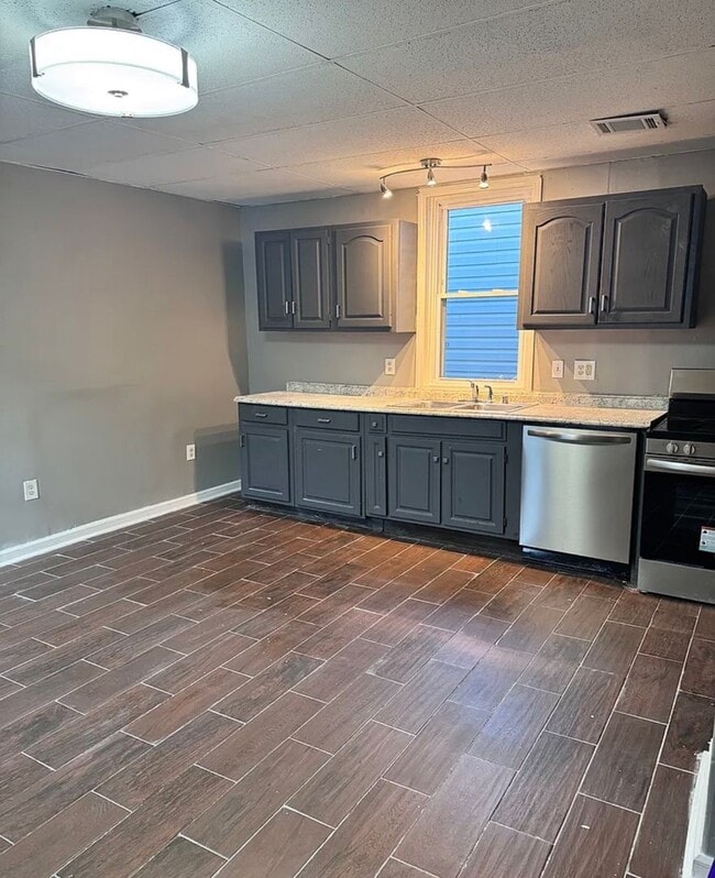 Building Photo - 2BR/1BA Home for Rent - Near UL!