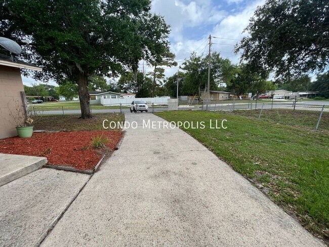 Building Photo - 7924 Sun Vista Way