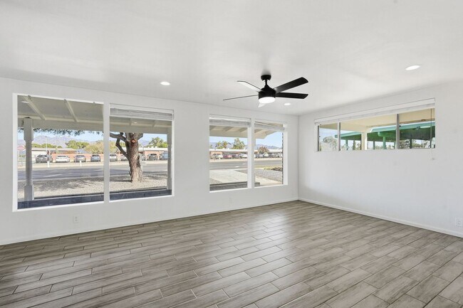 Building Photo - Pending/ Rented - Spacious 3-Bed, 2-Bath East Tucson Home with Large Yard & Open Layout