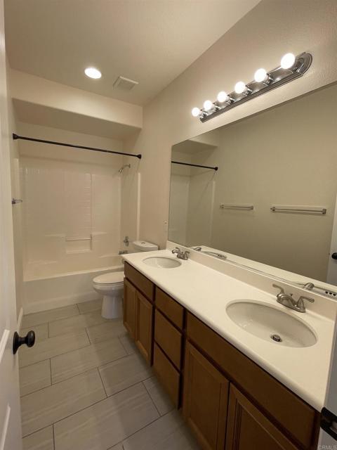 Building Photo - 2208 Pasadena Ct