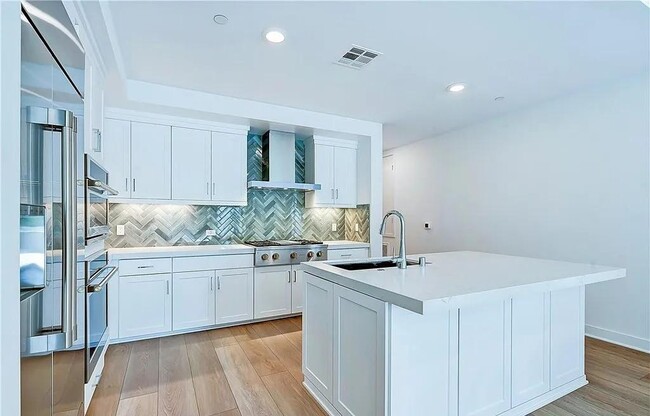 Building Photo - 1204 Rivington