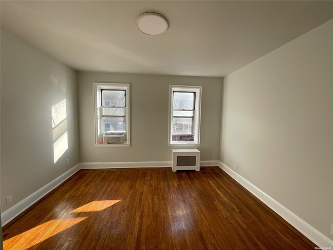 Building Photo - 59-11 Queens Blvd
