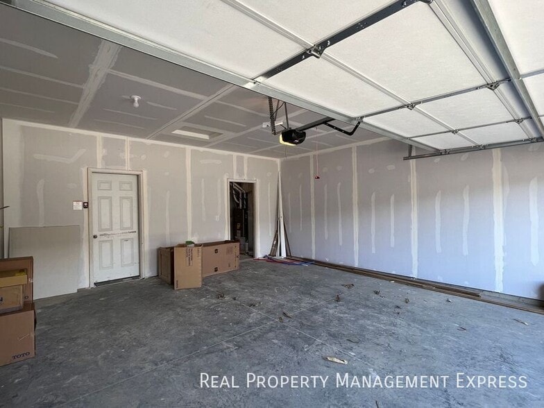 Building Photo - NEW CONSTRUCTION - 3 Bed/2.5 Bath Townhome!