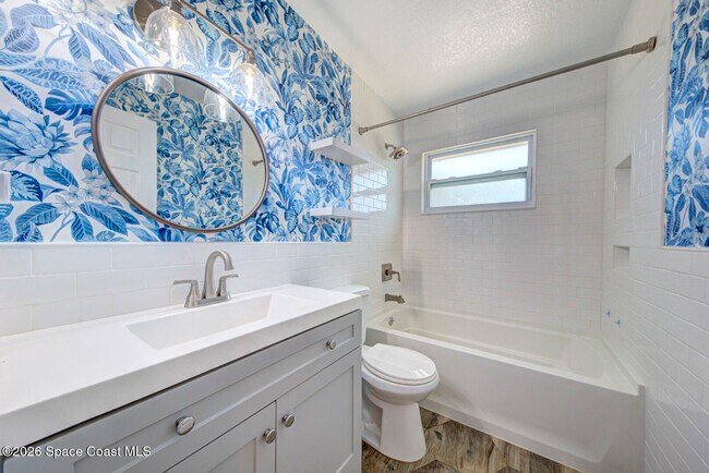 Building Photo - 2610 Via Napoli Ct