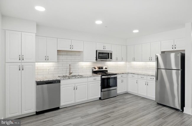 Building Photo - 19510 Village Walk