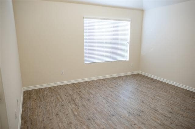 Building Photo - 1704 Dove Cir