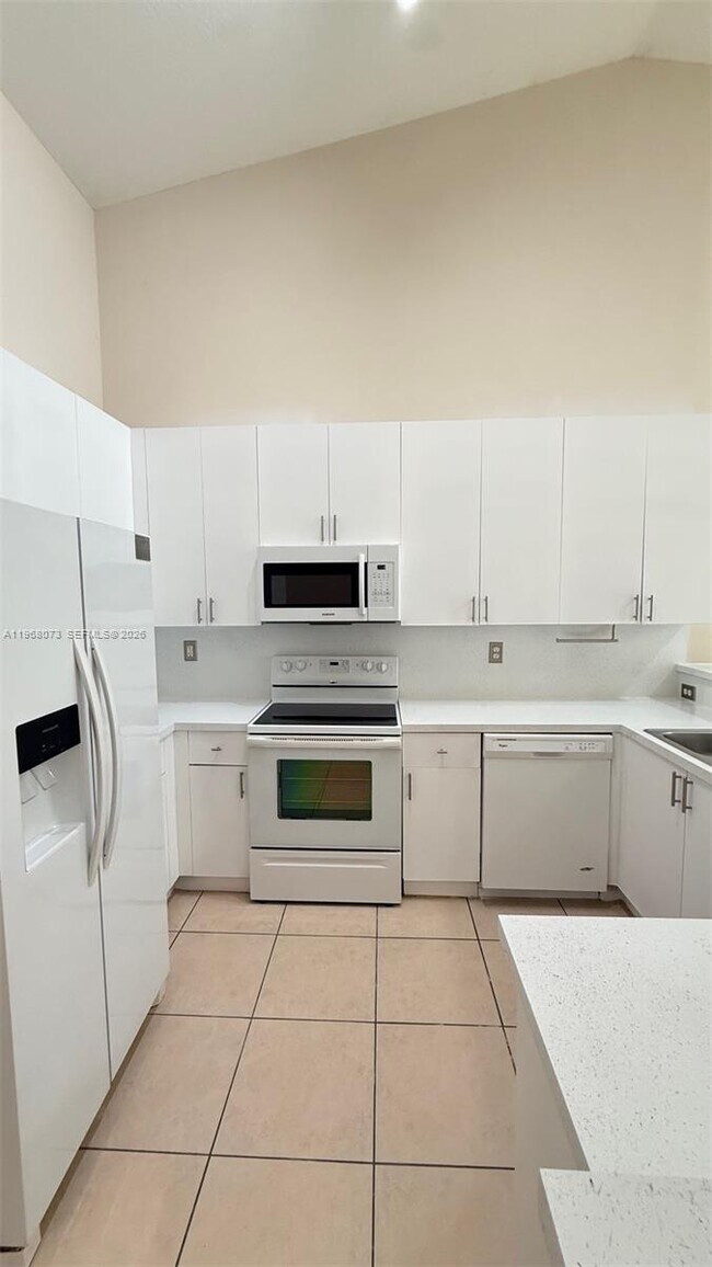 Building Photo - 3323 NE 11th Dr