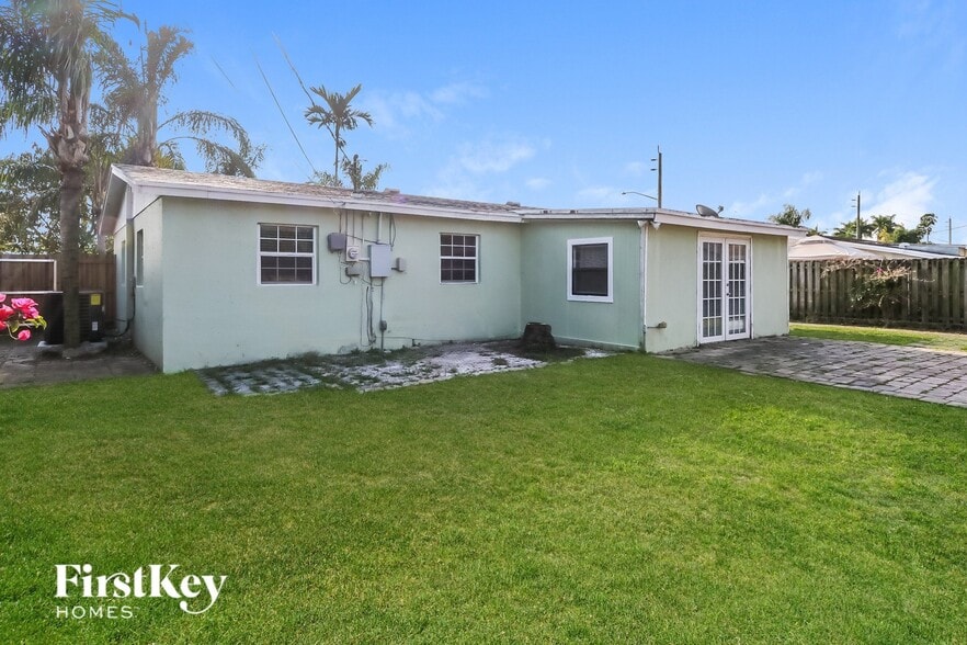 Building Photo - 1357 Drexel Rd