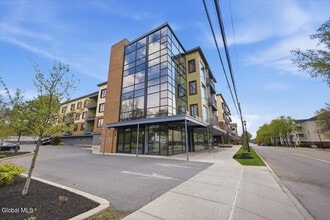 Building Photo - 116 West Ave