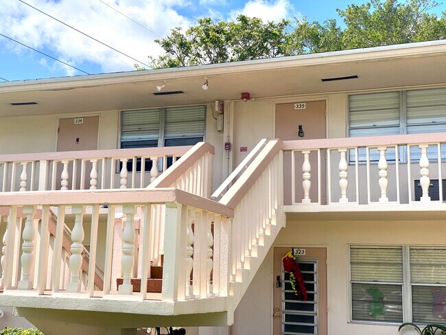 Building Photo - 335 Farnham P