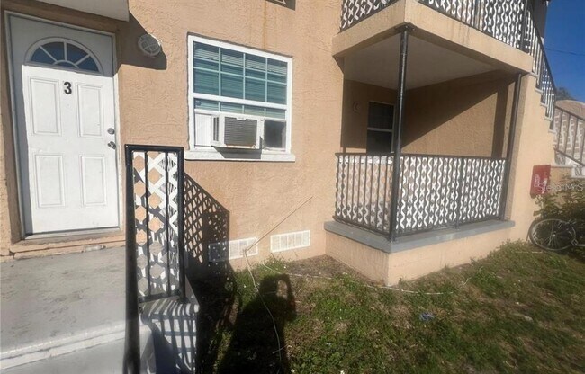 Building Photo - 2025 7th St S
