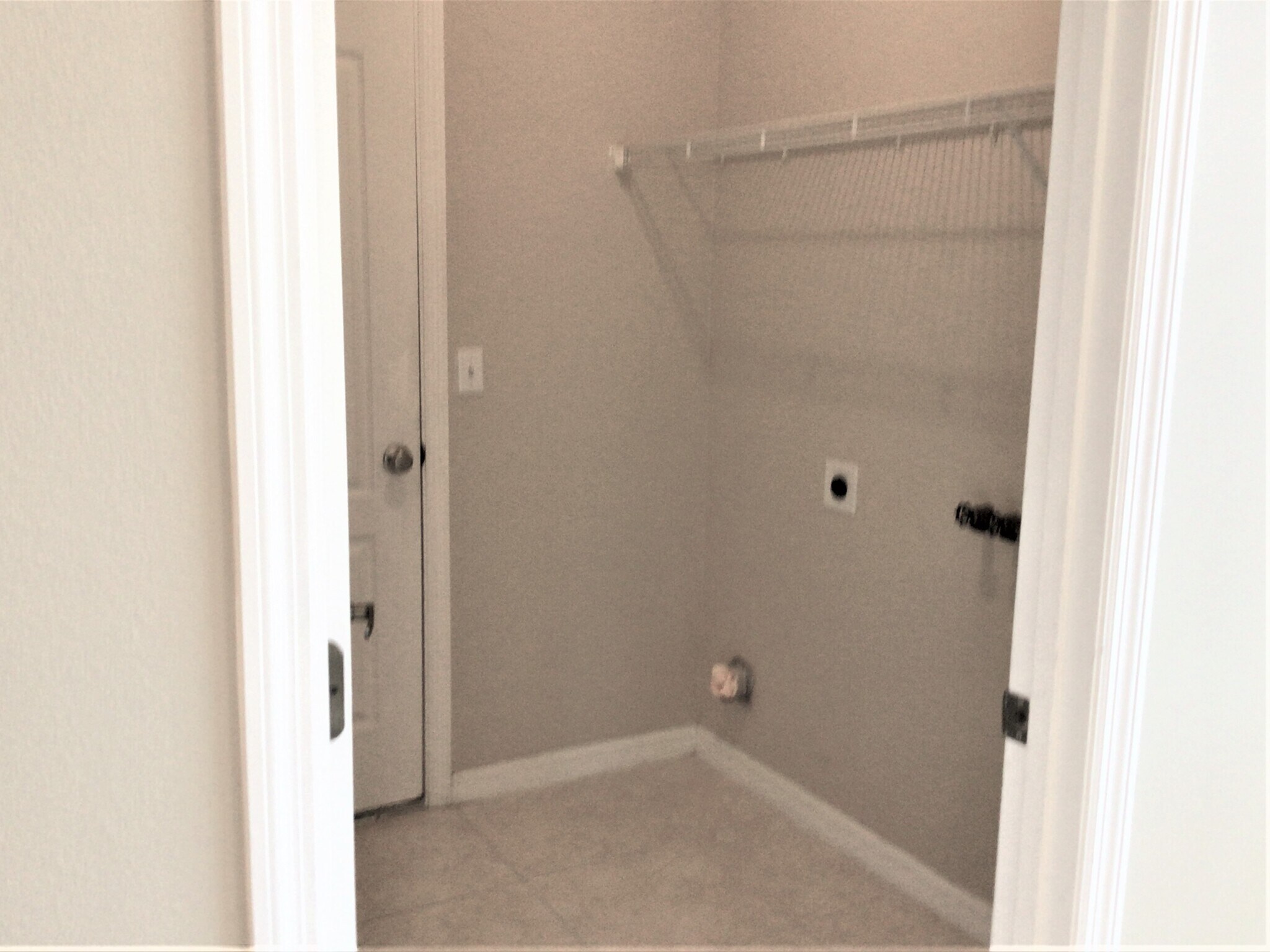 Building Photo - 4004 Knight Ave