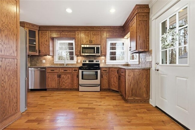 Building Photo - 1241 Park Blvd