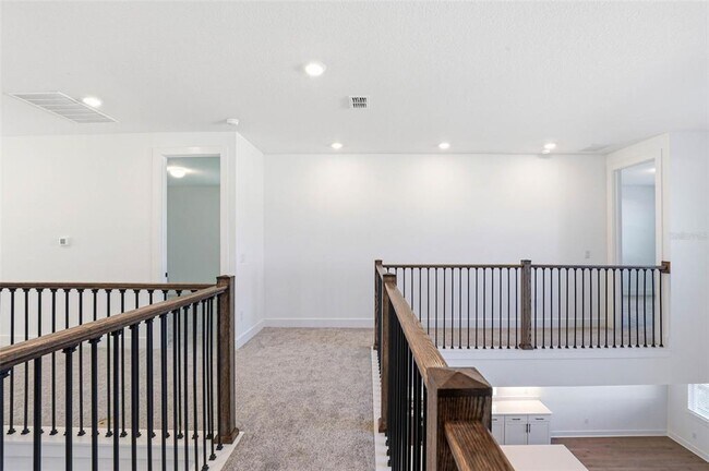 Building Photo - 6962 Jared Oaks Dr