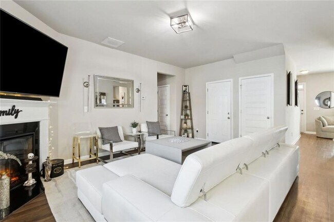 Building Photo - 151 Humphry Ct