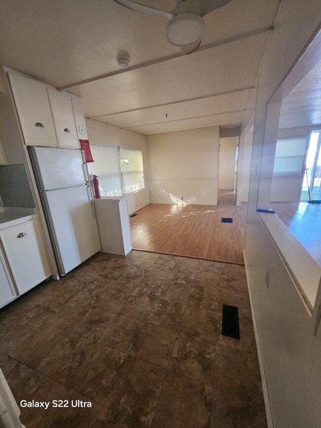 Building Photo - 1012 51st Ave Terrace W