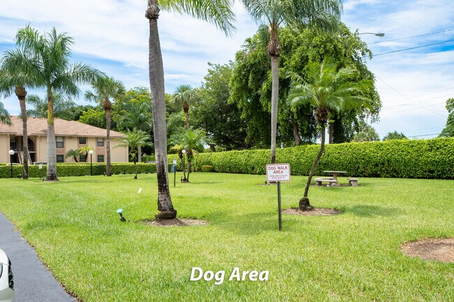 Building Photo - 9413 Boca Cove Cir