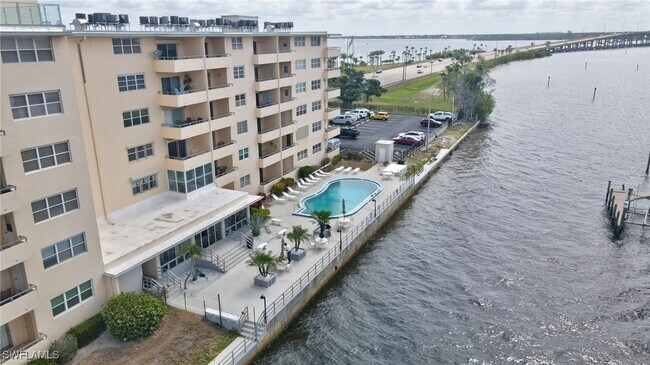 Building Photo - 1766 Cape Coral Pkwy E